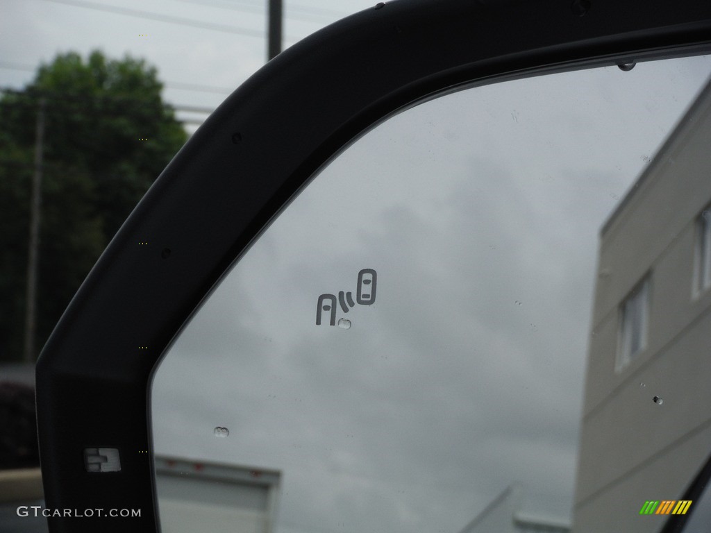 2021 Atlas Cross Sport SE Technology 4Motion - Pure White / Dark Beige/Black photo #32