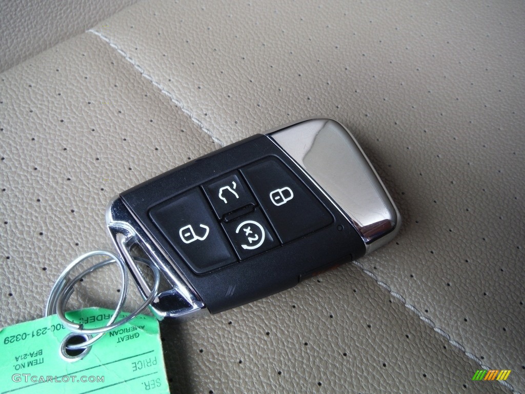 2021 Atlas Cross Sport SE Technology 4Motion - Pure White / Dark Beige/Black photo #33