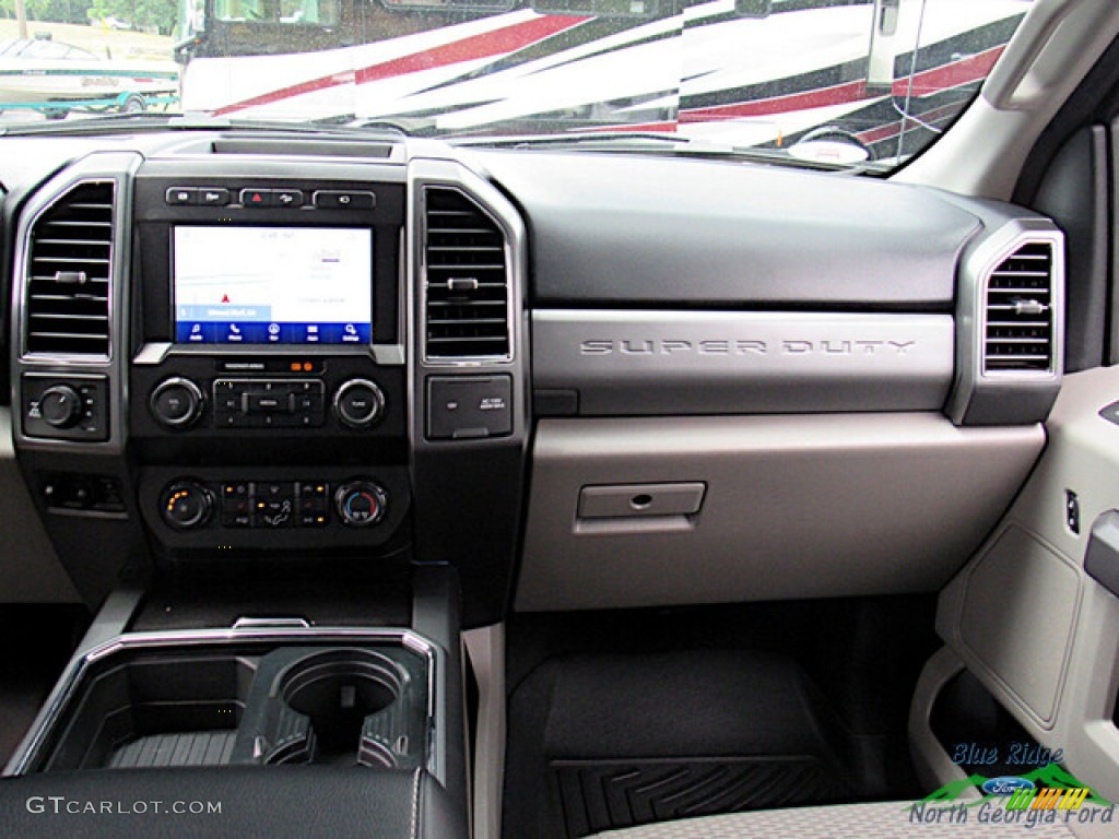 2021 F250 Super Duty XLT Crew Cab 4x4 - Iconic Silver / Medium Earth Gray photo #16