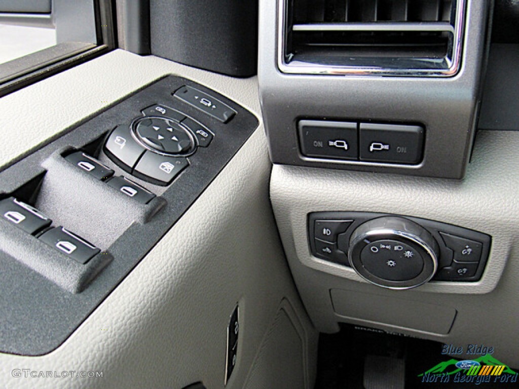 2021 F250 Super Duty XLT Crew Cab 4x4 - Iconic Silver / Medium Earth Gray photo #22