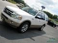 White Platinum Tri-Coat - Expedition XLT Photo No. 29