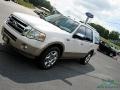 2013 White Platinum Tri-Coat Ford Expedition XLT  photo #29