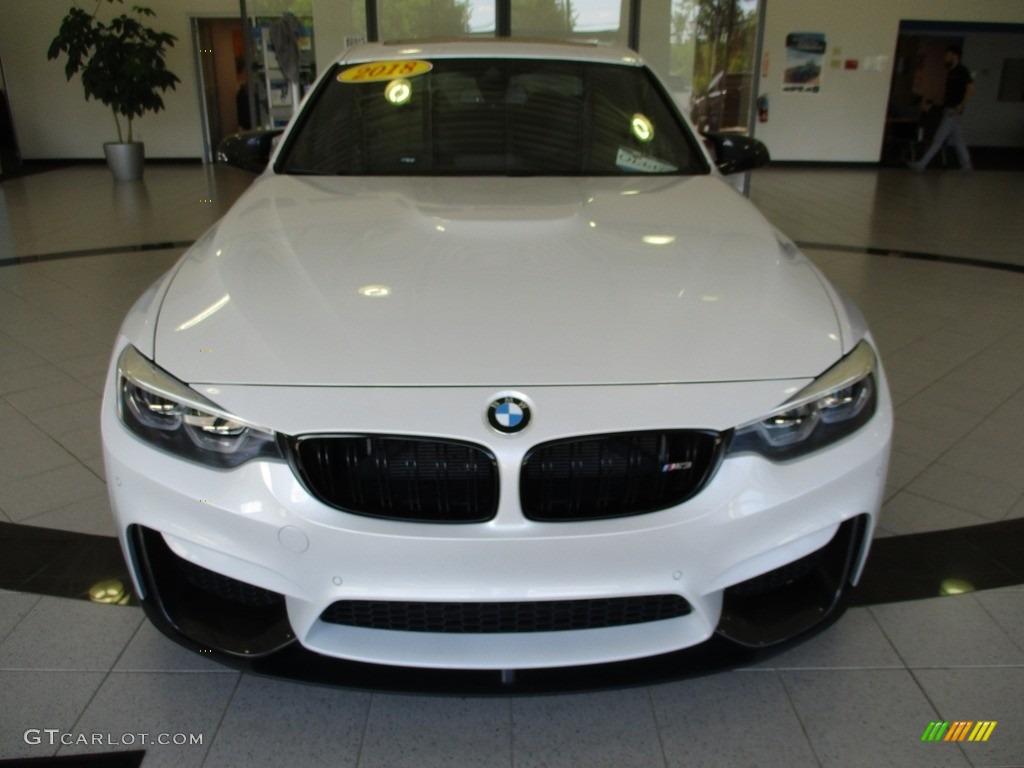 2018 M3 Sedan - Alpine White / Black photo #2