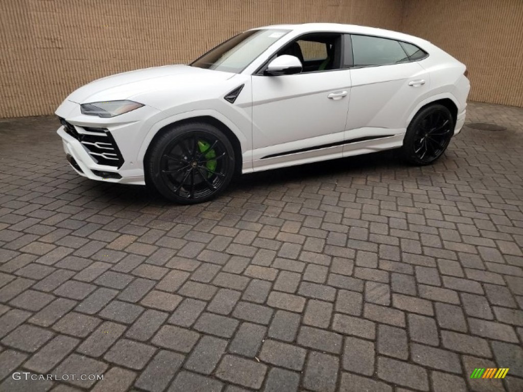 2022 Lamborghini Urus AWD Exterior Photos