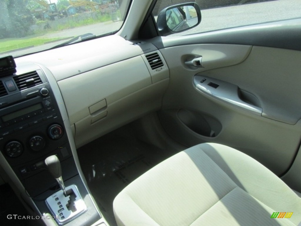 2010 Corolla LE - Magnetic Gray Metallic / Bisque photo #14