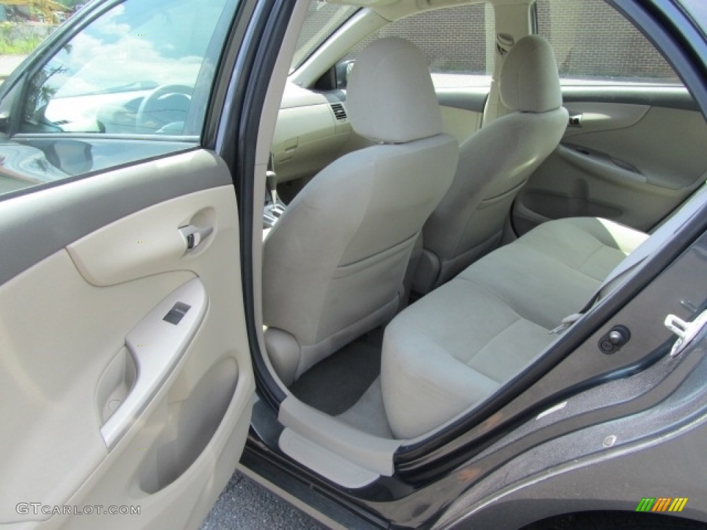2010 Corolla LE - Magnetic Gray Metallic / Bisque photo #19