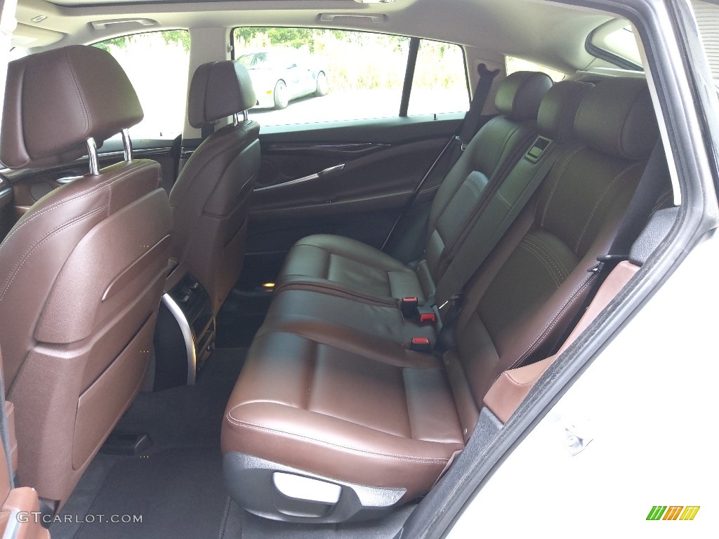 2017 BMW 5 Series 535i xDrive Gran Turismo Rear Seat Photo #144515826
