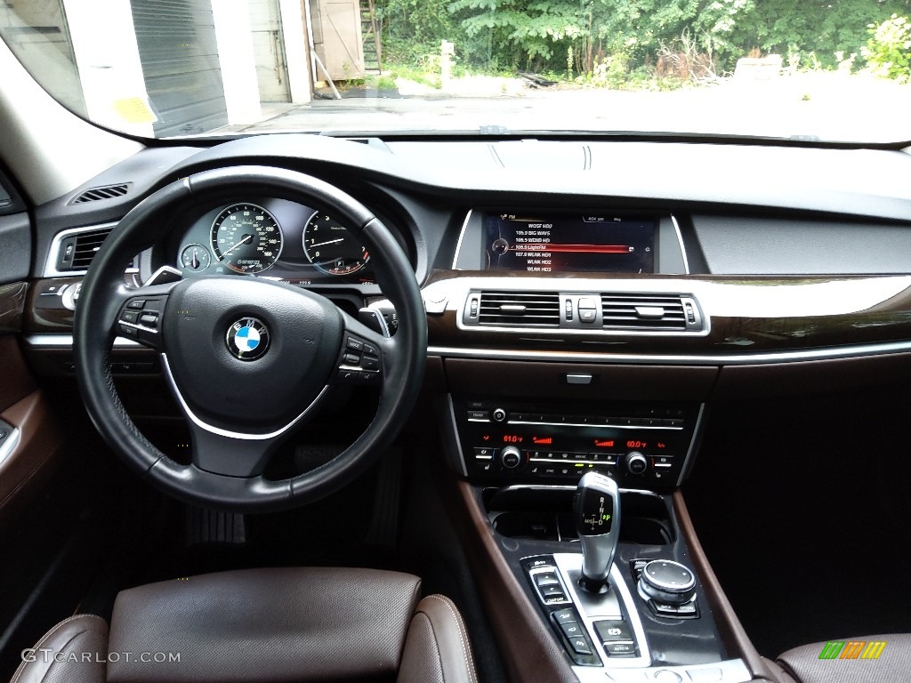 2017 BMW 5 Series 535i xDrive Gran Turismo Dashboard Photos