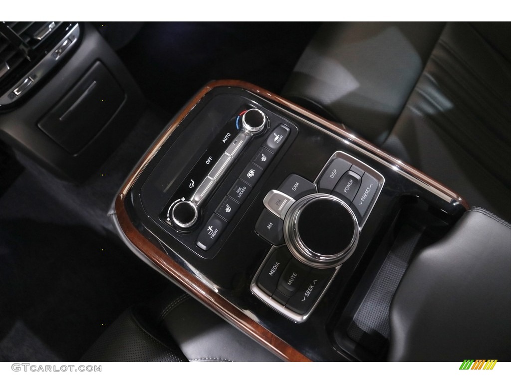 2017 Genesis G90 AWD - Santiago Silver / Black Monotone photo #22