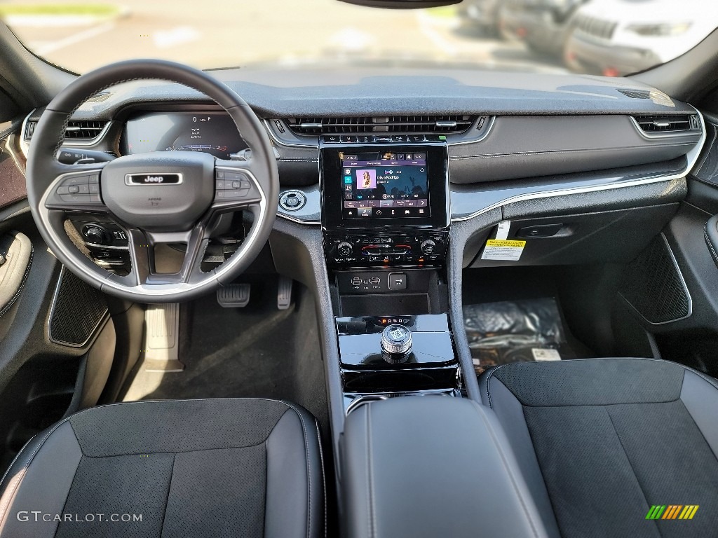 Global Black Interior 2022 Jeep Grand Cherokee Laredo 4x4 Photo #144517308