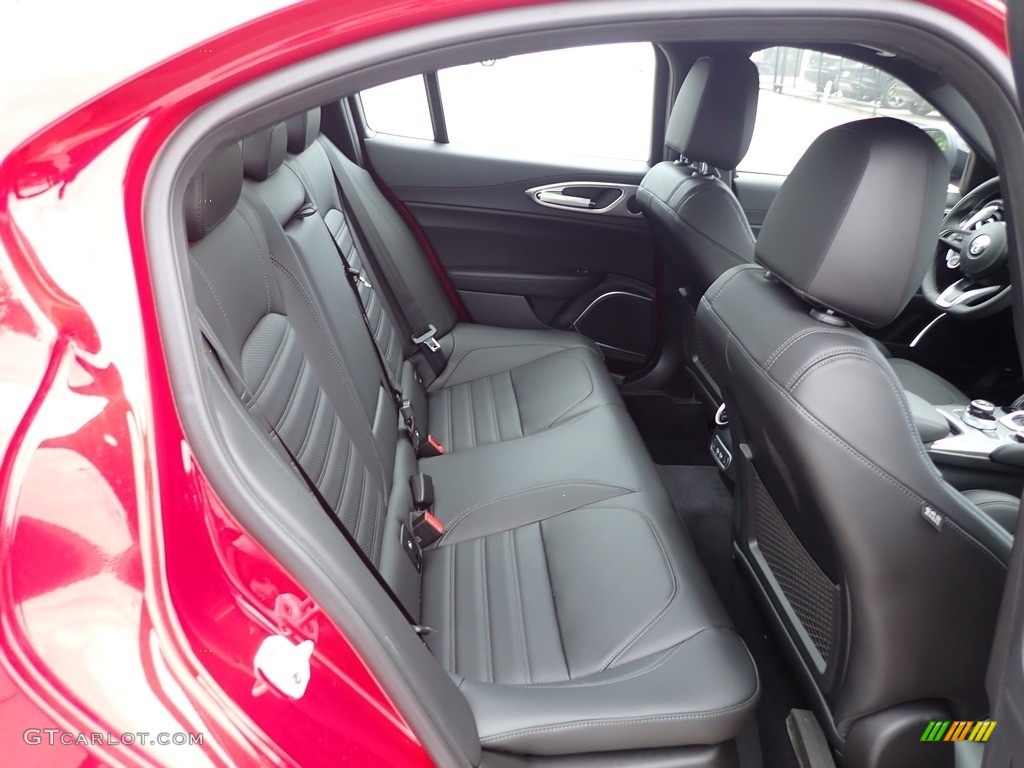 Black Interior 2022 Alfa Romeo Giulia Veloce AWD Photo #144518265