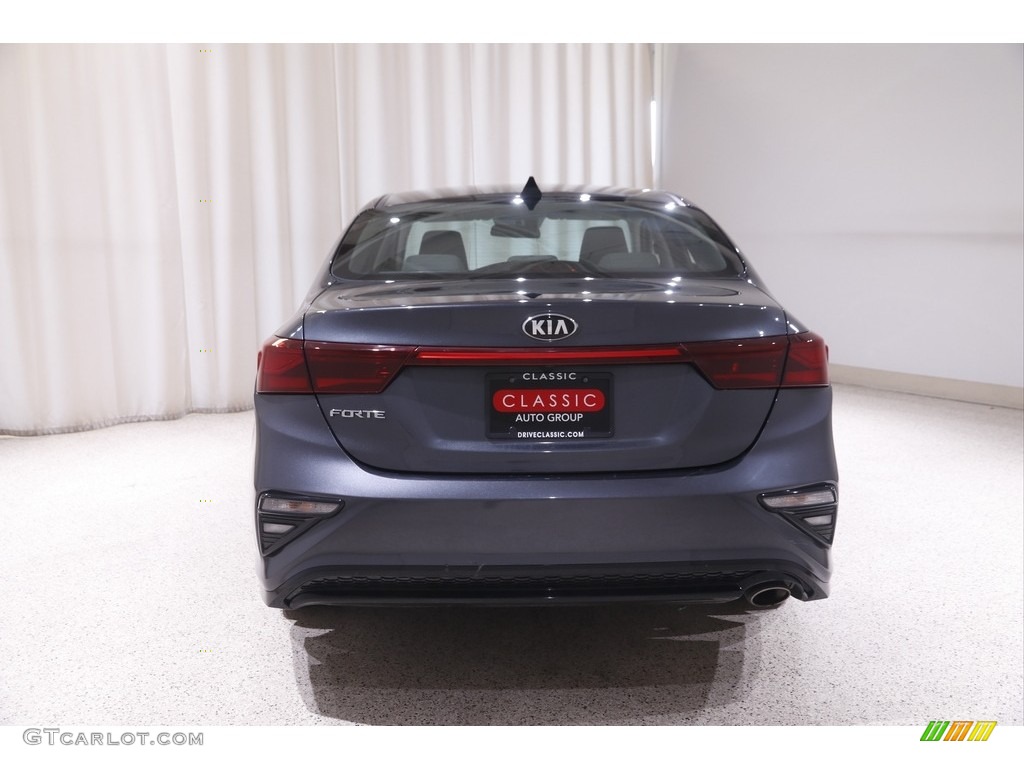 2020 Forte FE - Gravity Grey / Gray photo #17