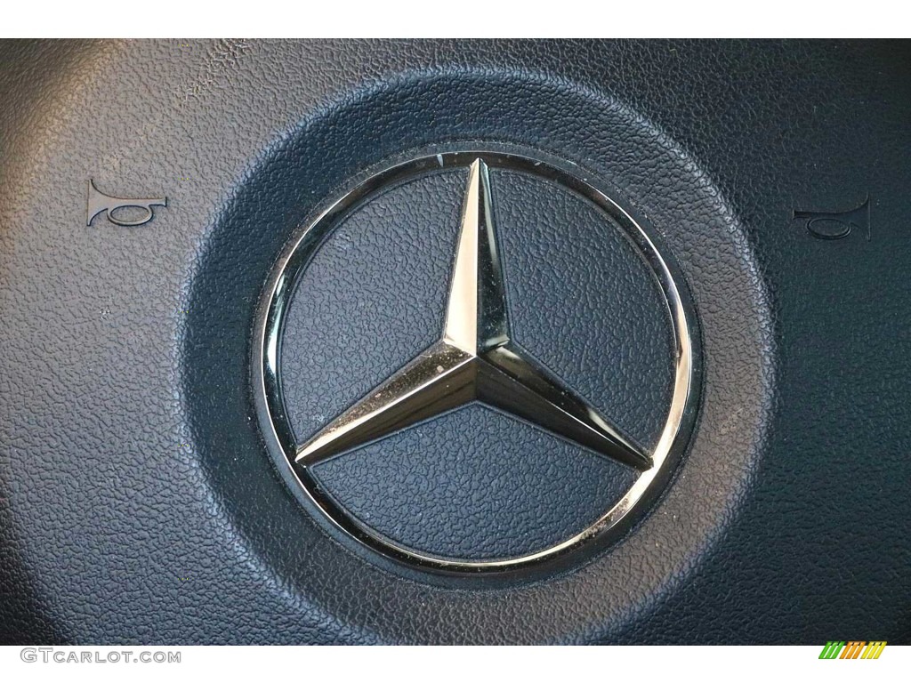 2018 C 300 Cabriolet - Black / Black photo #35