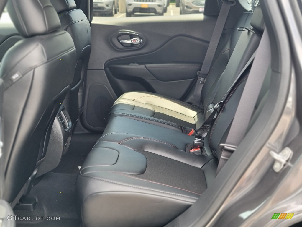 2022 Cherokee Trailhawk 4x4 - Granite Crystal Metallic / Black photo #6