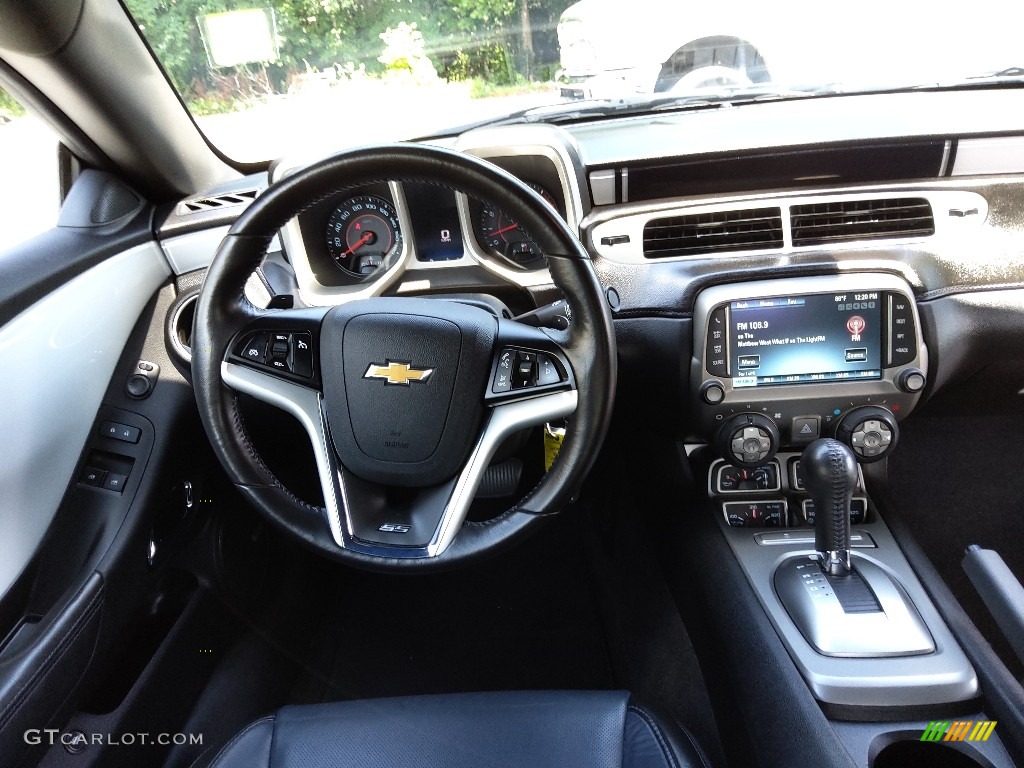2014 Chevrolet Camaro SS Coupe Dashboard Photos