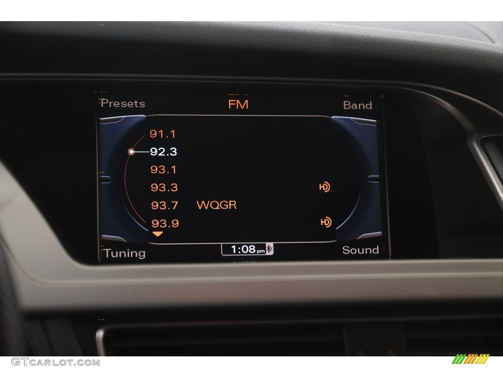 2011 Audi A4 2.0T quattro Sedan Audio System Photos