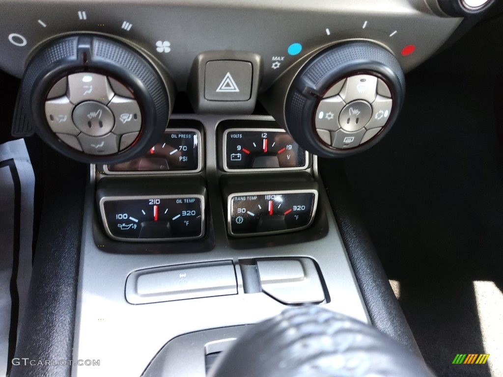 2014 Chevrolet Camaro SS Coupe Controls Photos