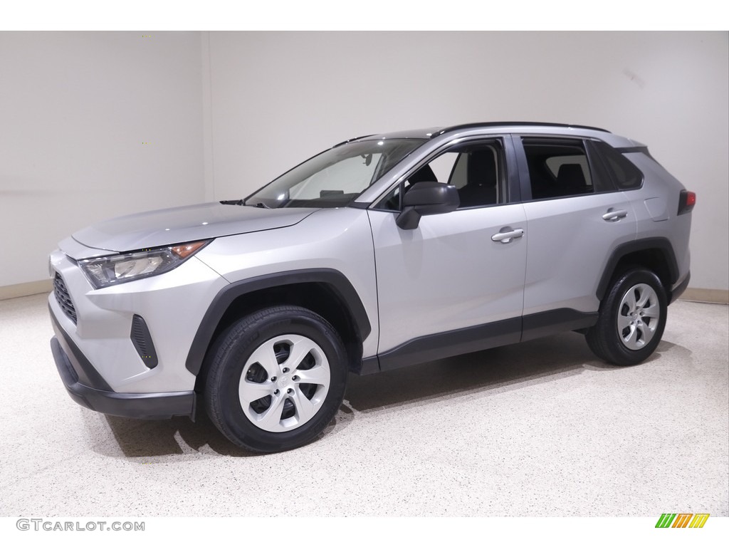 2019 RAV4 LE - Silver Sky Metallic / Black photo #3
