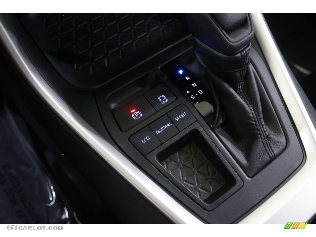 2019 RAV4 LE - Silver Sky Metallic / Black photo #13