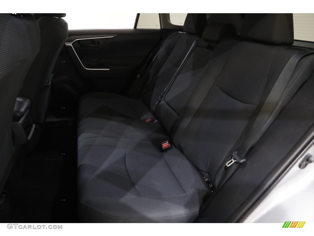 2019 RAV4 LE - Silver Sky Metallic / Black photo #16