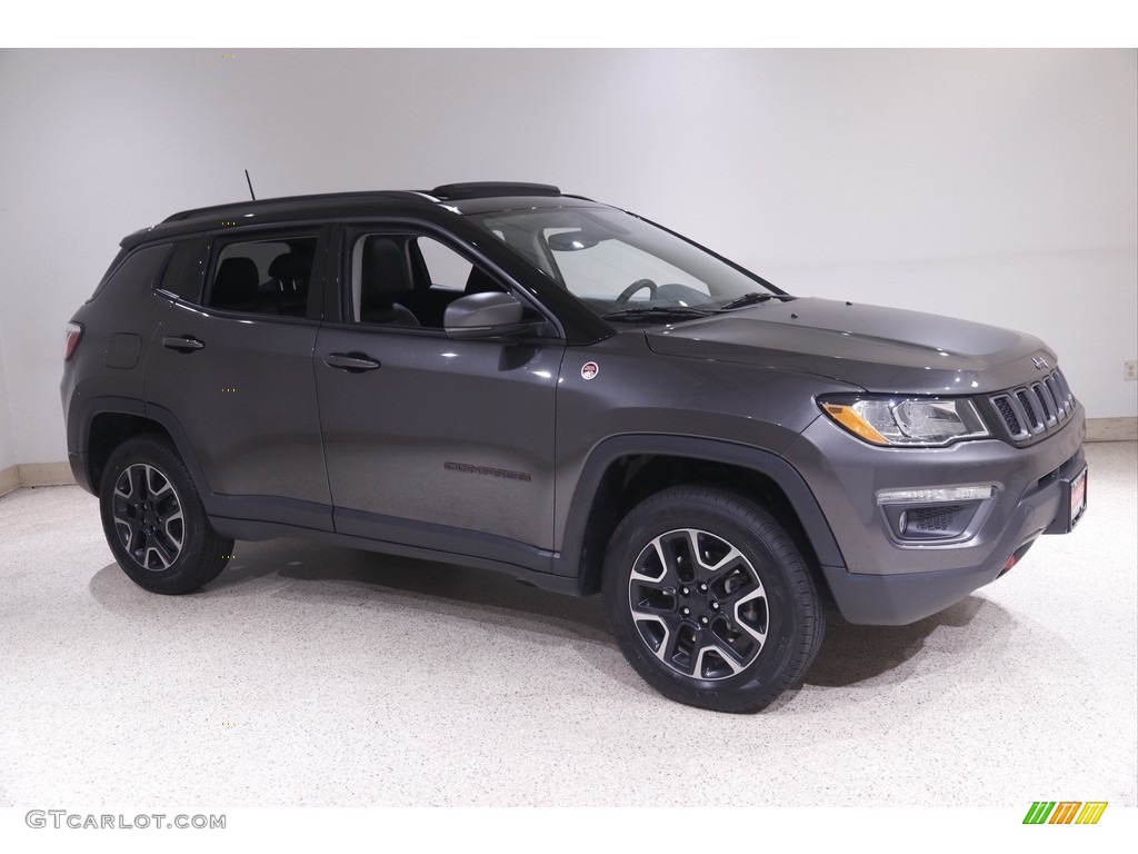 2019 Compass Trailhawk 4x4 - Granite Crystal Metallic / Black/Ruby photo #1