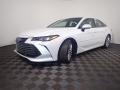2019 Wind Chill Pearl Toyota Avalon Limited  photo #10