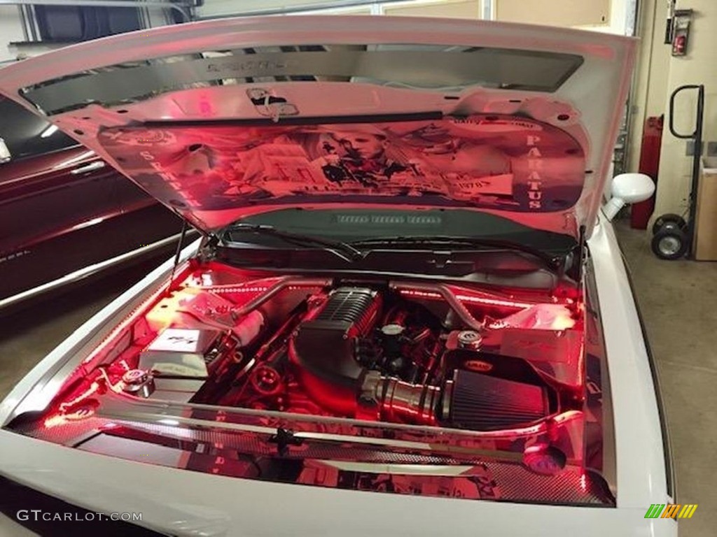 2015 Challenger R/T Plus - Bright White / Black/Ruby Red photo #6