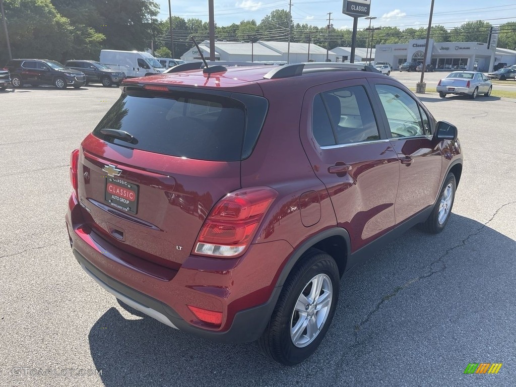 2020 Trax LT AWD - Cajun Red Tintcoat / Jet Black photo #3