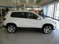 Pure White - Tiguan SEL 4MOTION Photo No. 4