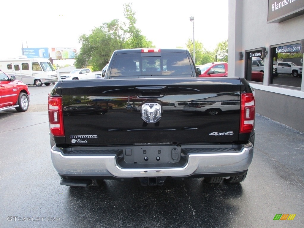 2021 3500 Big Horn Crew Cab 4x4 - Black / Light Mountain Brown/Black photo #4