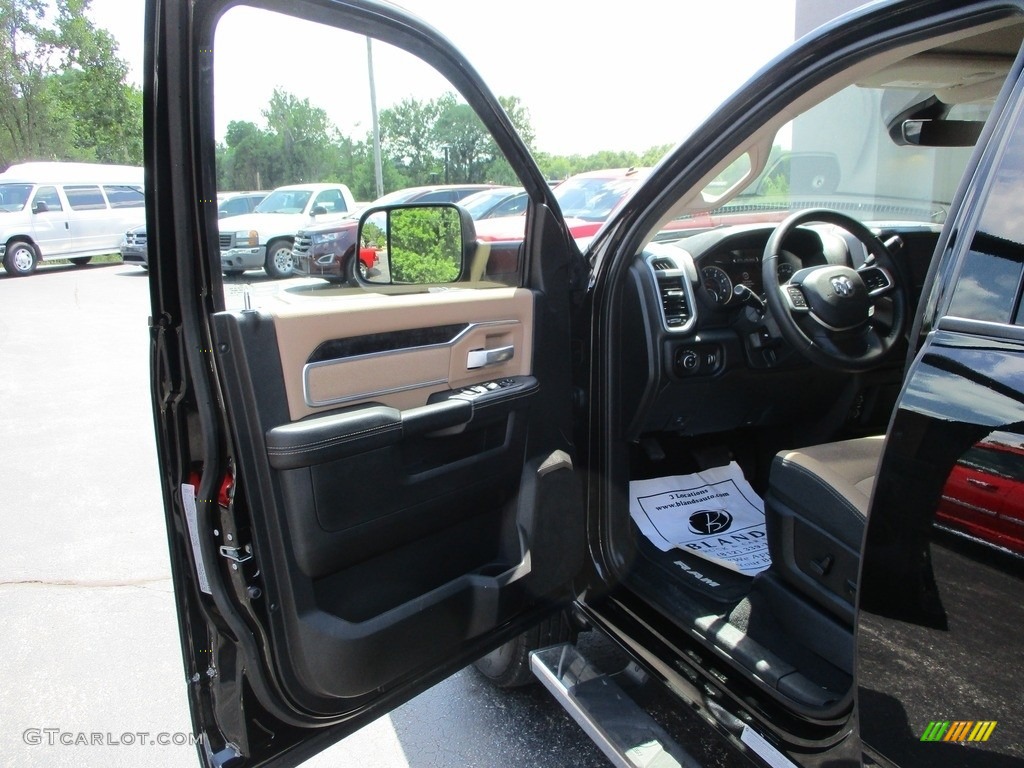 2021 3500 Big Horn Crew Cab 4x4 - Black / Light Mountain Brown/Black photo #10