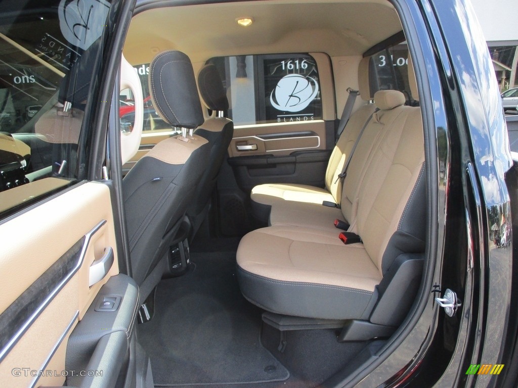 2021 3500 Big Horn Crew Cab 4x4 - Black / Light Mountain Brown/Black photo #49