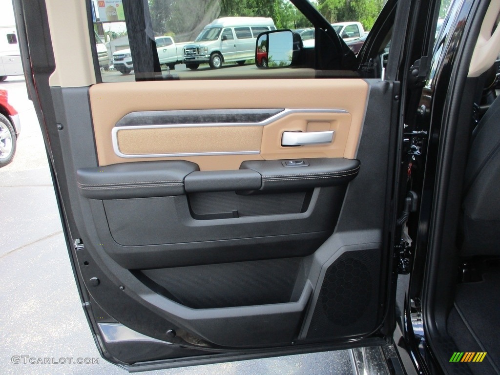 2021 3500 Big Horn Crew Cab 4x4 - Black / Light Mountain Brown/Black photo #52