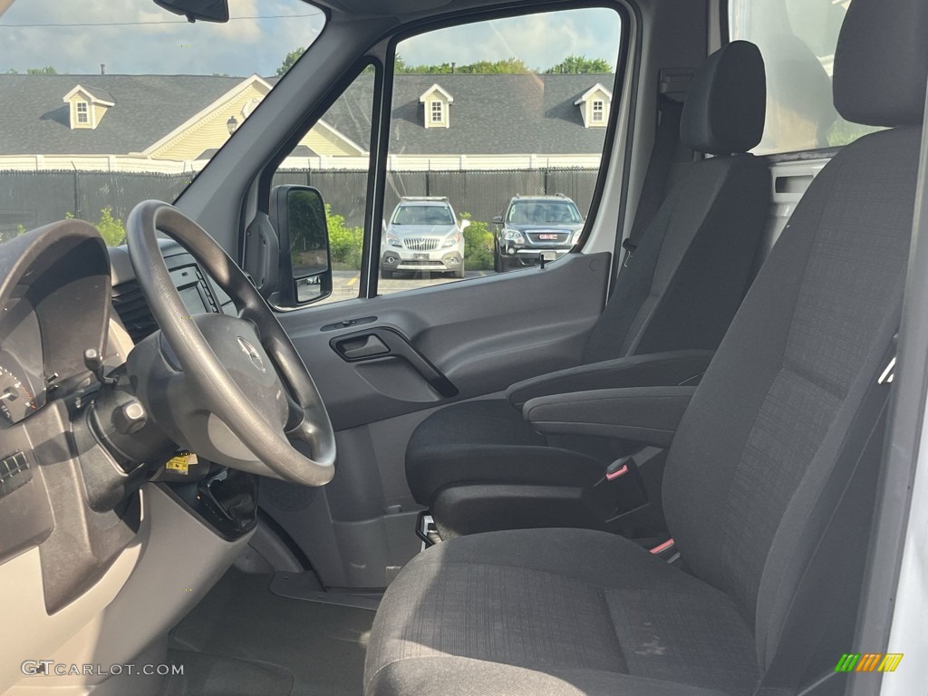 2017 Mercedes-Benz Sprinter 3500 Cab Chassis Moving truck Front Seat Photo #144543002