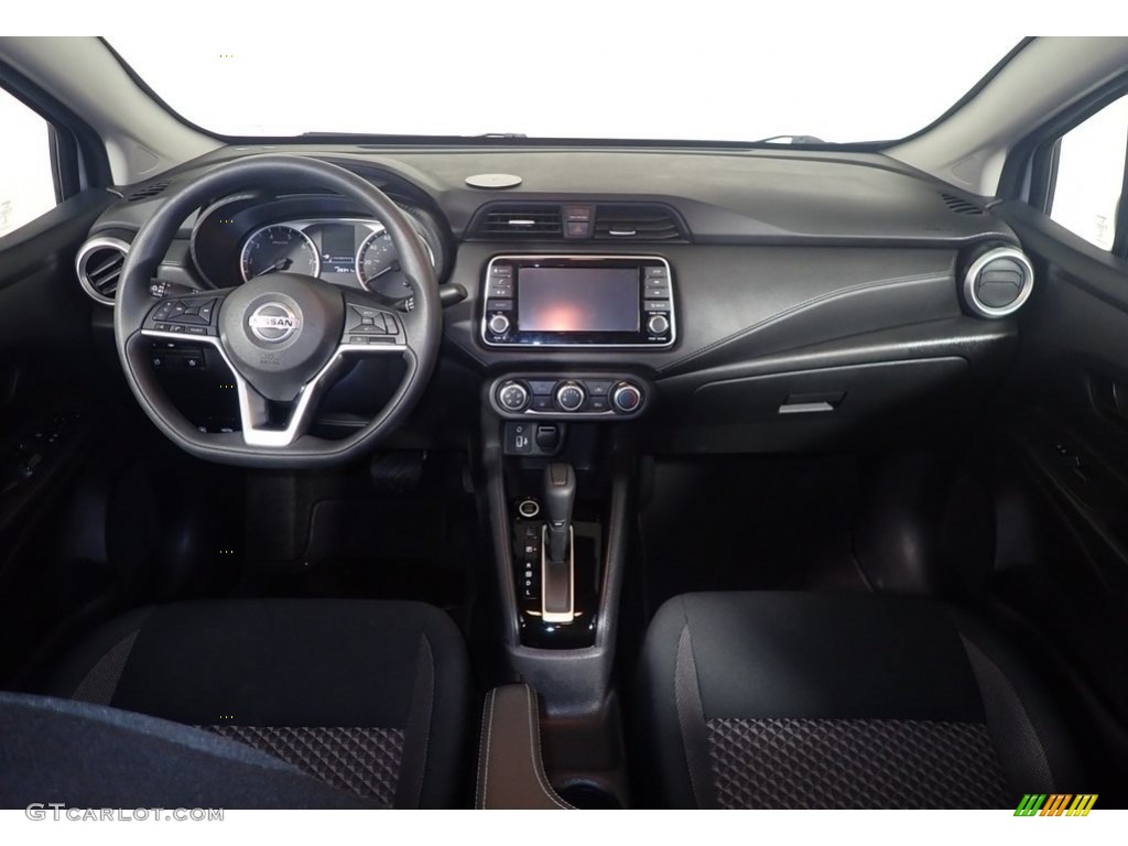 2020 Versa S - Brilliant Silver Metallic / Charcoal photo #24