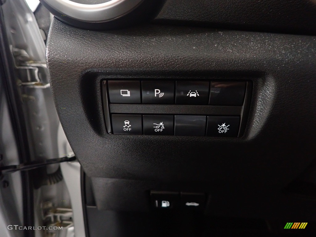 2020 Versa S - Brilliant Silver Metallic / Charcoal photo #31