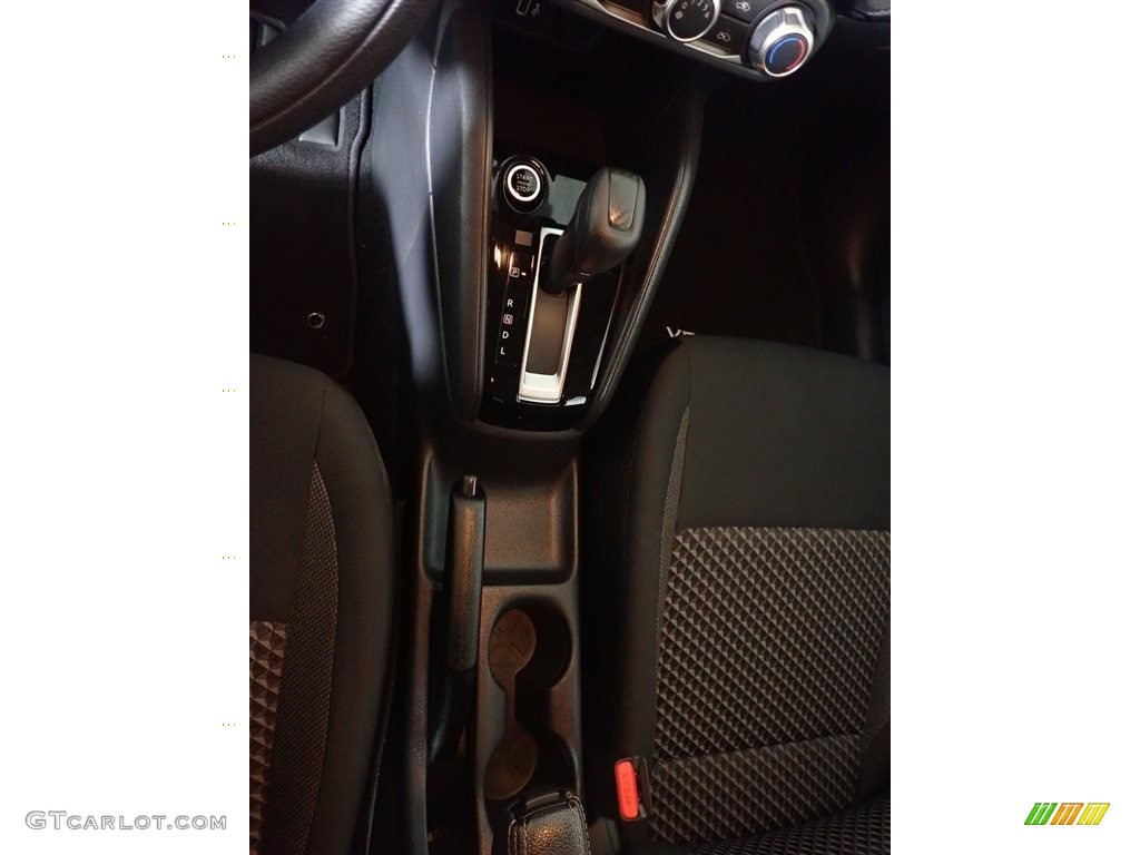 2020 Versa S - Brilliant Silver Metallic / Charcoal photo #32