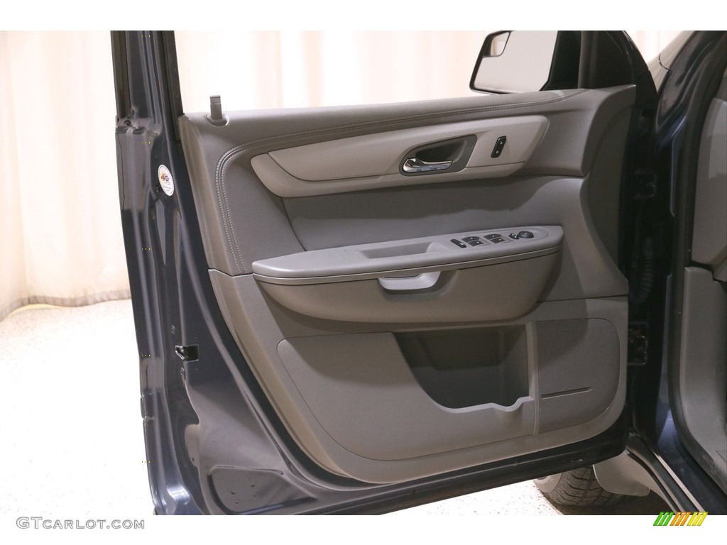 2013 Chevrolet Traverse LS Door Panel Photos