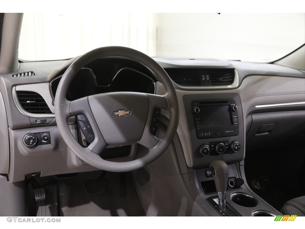 2013 Chevrolet Traverse LS Dashboard Photos