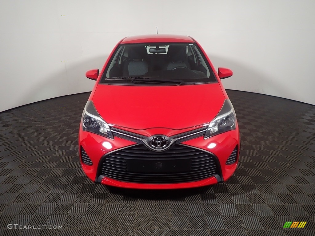 2015 Yaris 3-Door L - Absolutely Red / Black photo #4