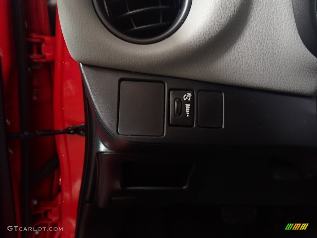 2015 Yaris 3-Door L - Absolutely Red / Black photo #28