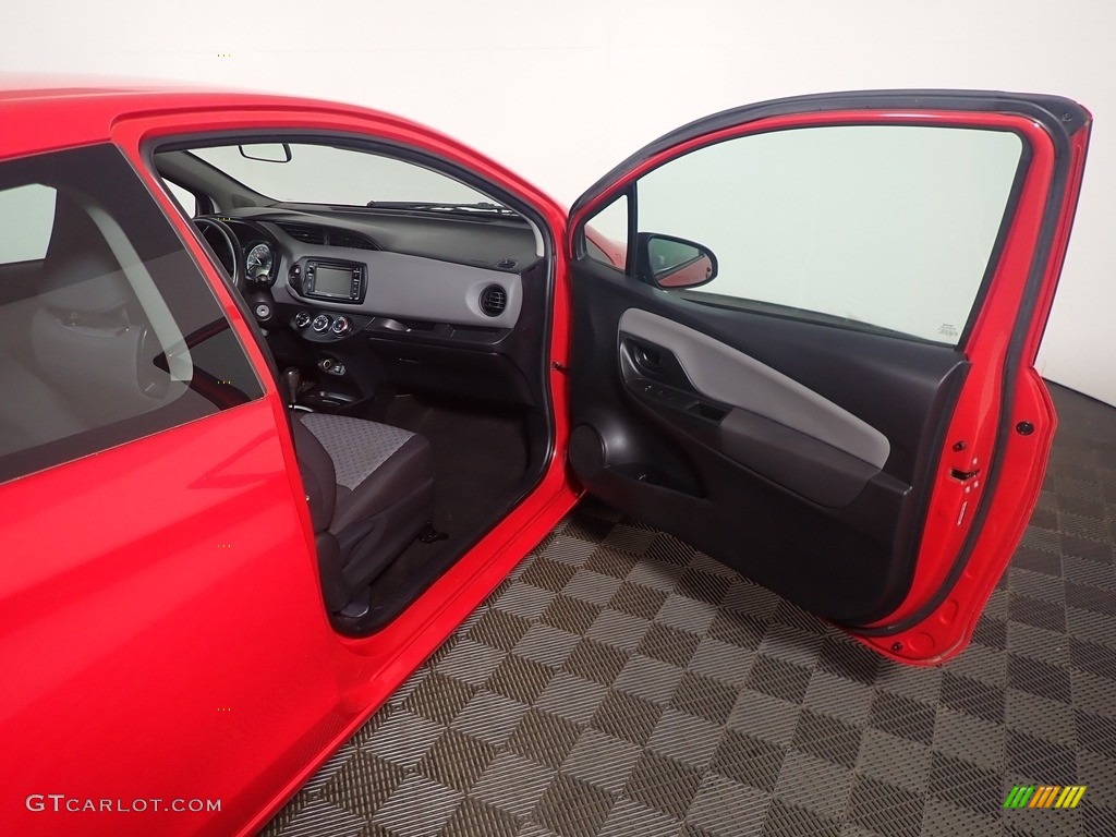 2015 Yaris 3-Door L - Absolutely Red / Black photo #30