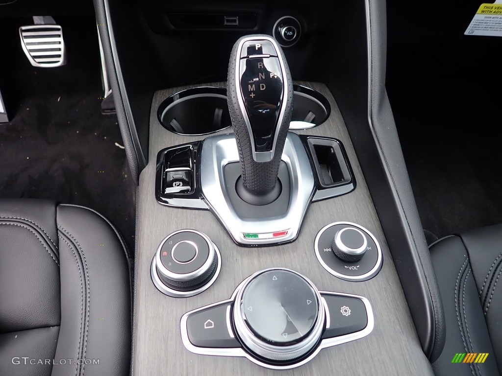 2022 Alfa Romeo Giulia Ti AWD Transmission Photos
