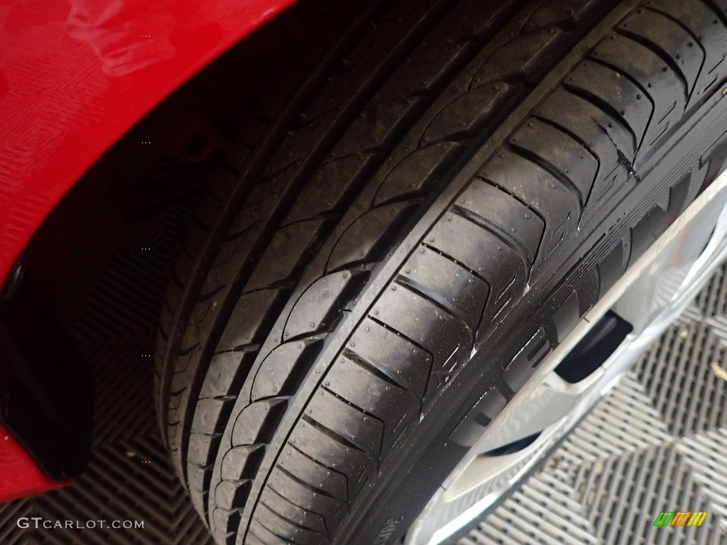 2015 Yaris 3-Door L - Absolutely Red / Black photo #34