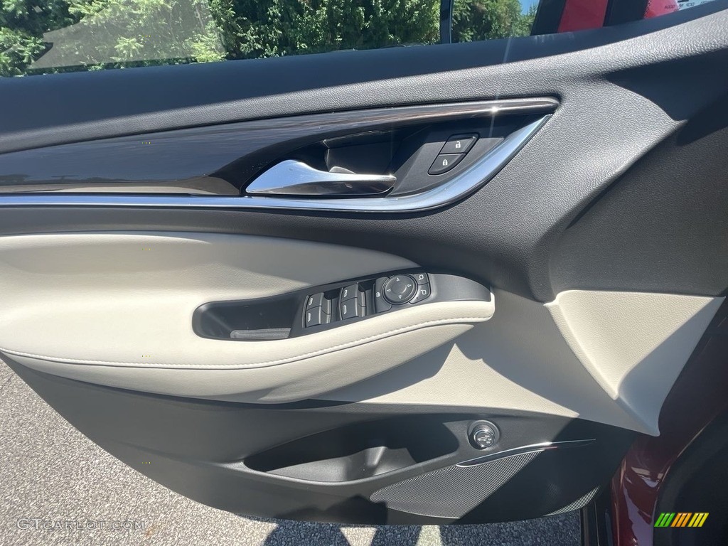 2023 Buick Enclave Avenir AWD Whisper Beige/Ebony Door Panel Photo #144549918