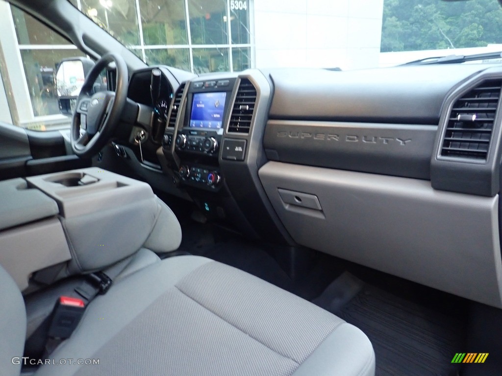 2020 F250 Super Duty XL SuperCab 4x4 - Iconic Silver / Medium Earth Gray photo #11