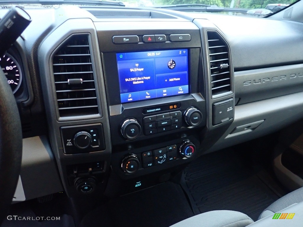 2020 F250 Super Duty XL SuperCab 4x4 - Iconic Silver / Medium Earth Gray photo #23