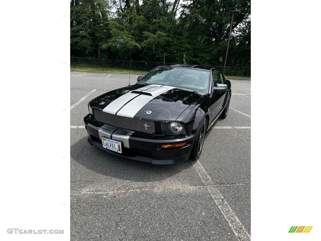 2007 Mustang Shelby GT Coupe - Black / Charcoal photo #2