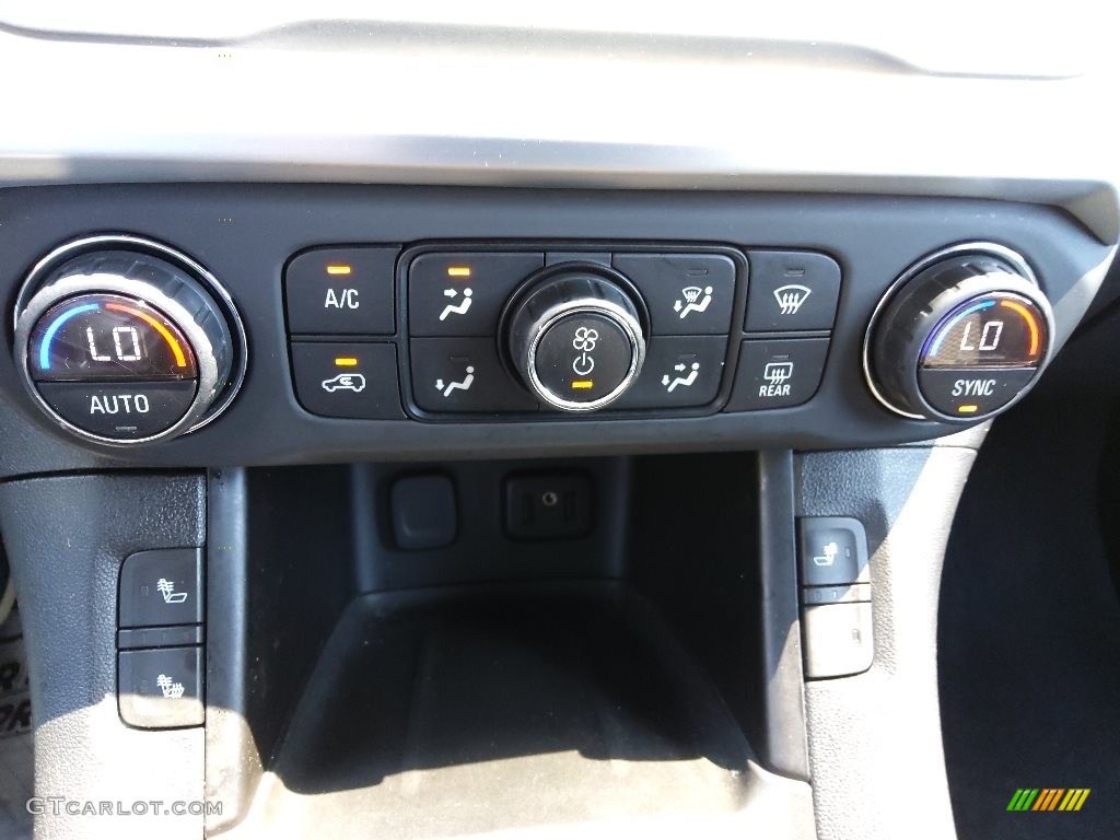 2019 GMC Acadia SLE Controls Photos