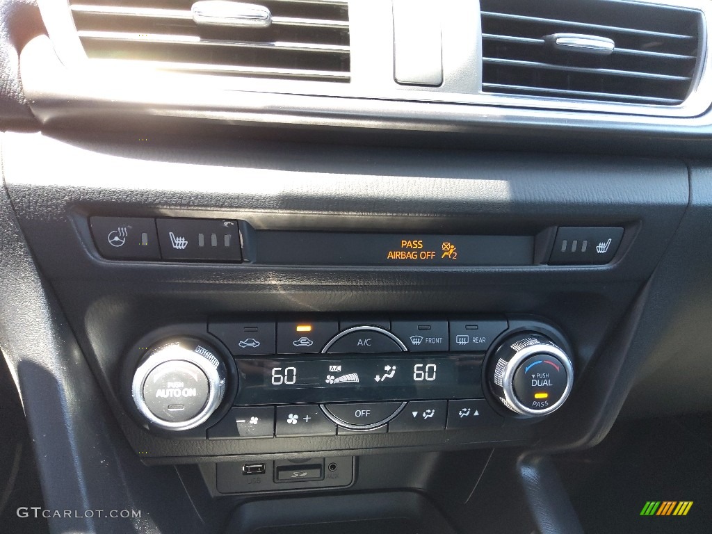 2017 Mazda MAZDA3 Grand Touring 5 Door Controls Photo #144556408